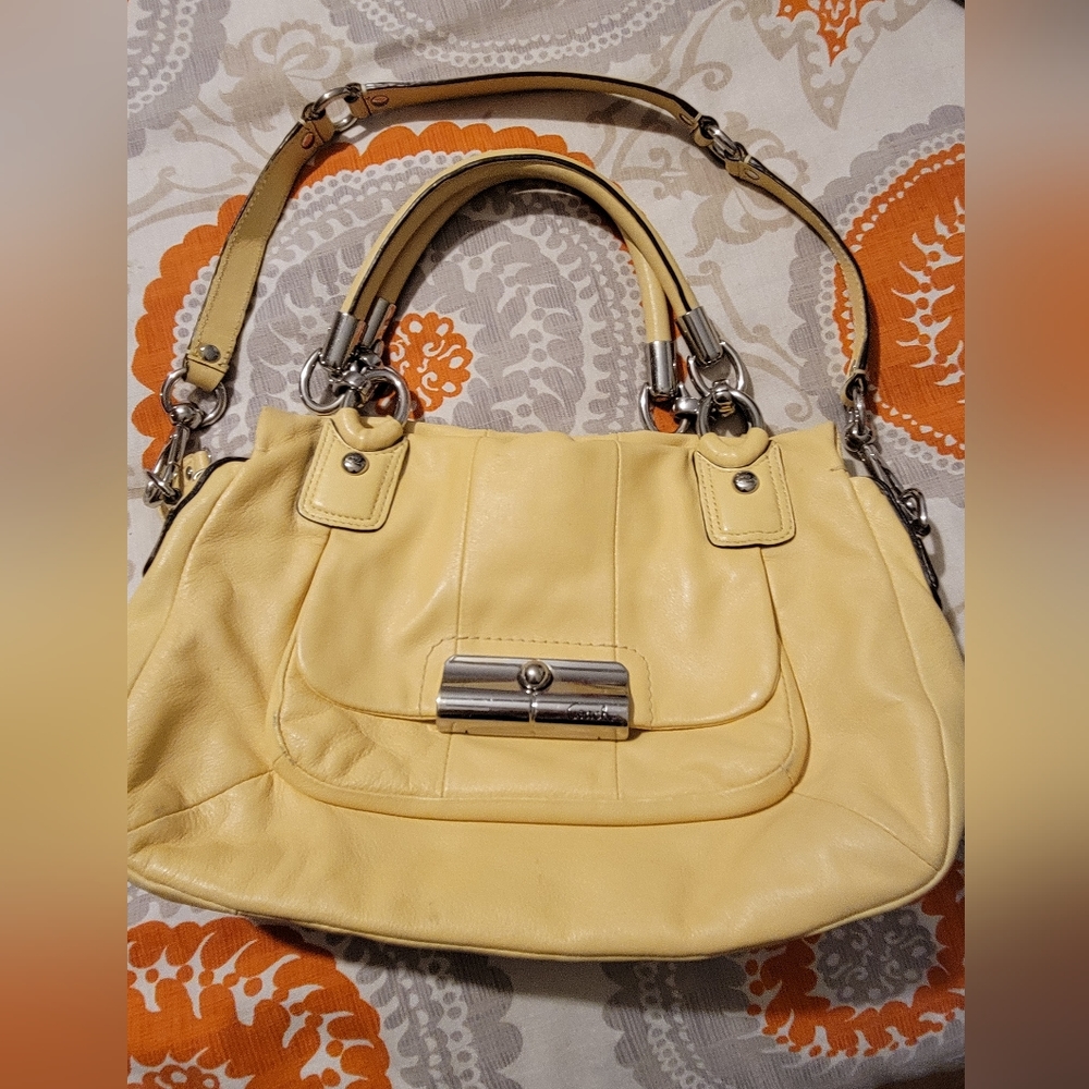 Vintage Coach crossbody shoulder bag